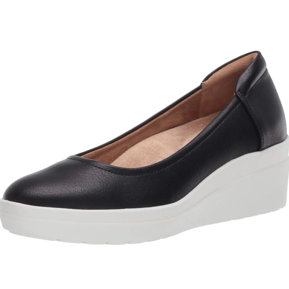 Naturalizer Sam Black Wedge Size 7